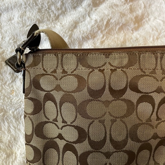 COACH VINTAGE CROSSBODY - Picture 4 of 6